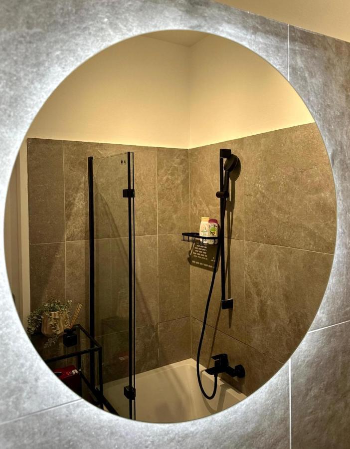 וינה Designer Apartment Near Main Station מראה חיצוני תמונה